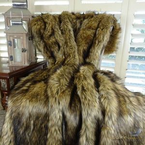Brown fur wolf blanket and bedspread